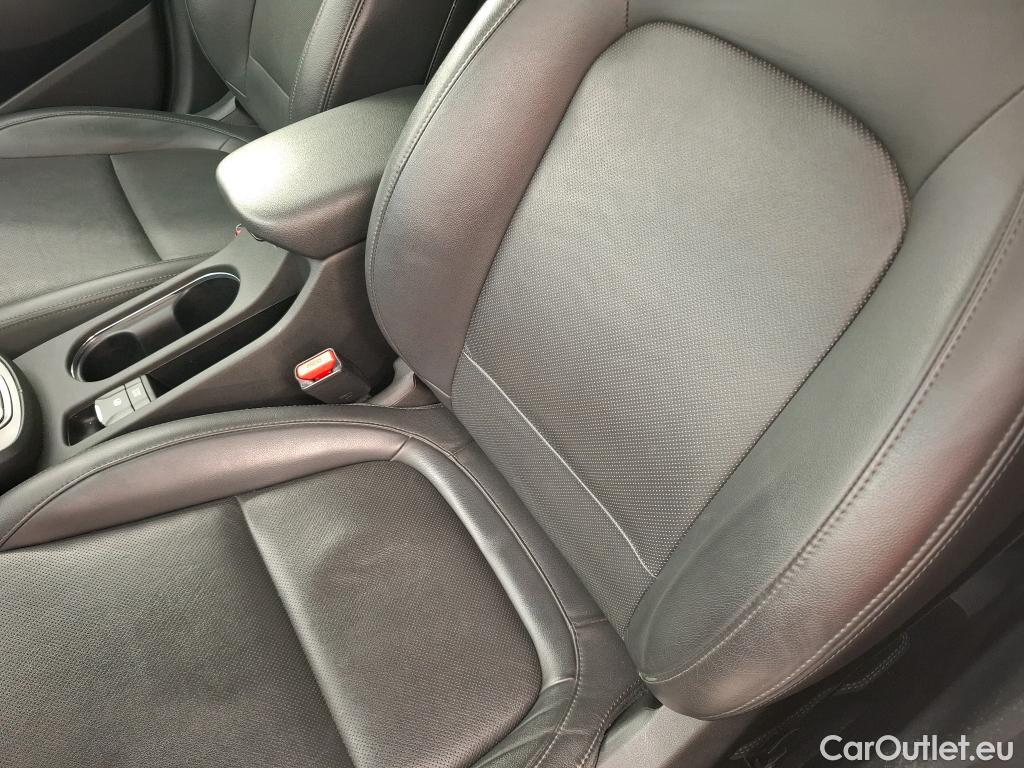  Hyundai  Konna HYUNDAI Kona / 2020 / 5P / SUV 1.6 HYBRID 141 EXECUTIVE HEV #27