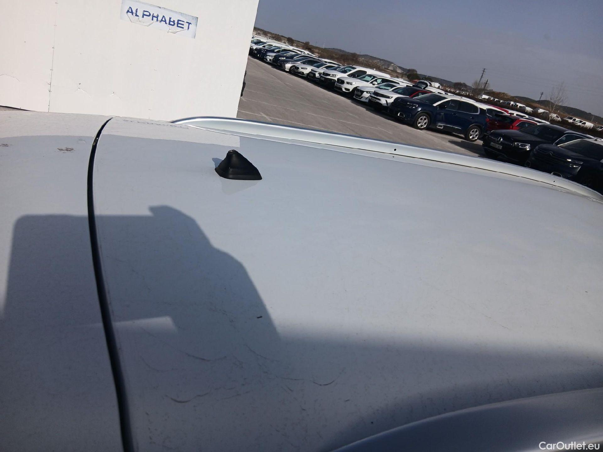  Renault  Megane RENAULT Mégane / 2015 / 5P / familiar Sp. Tourer Zen En. dCi 81kW (110CV) #41