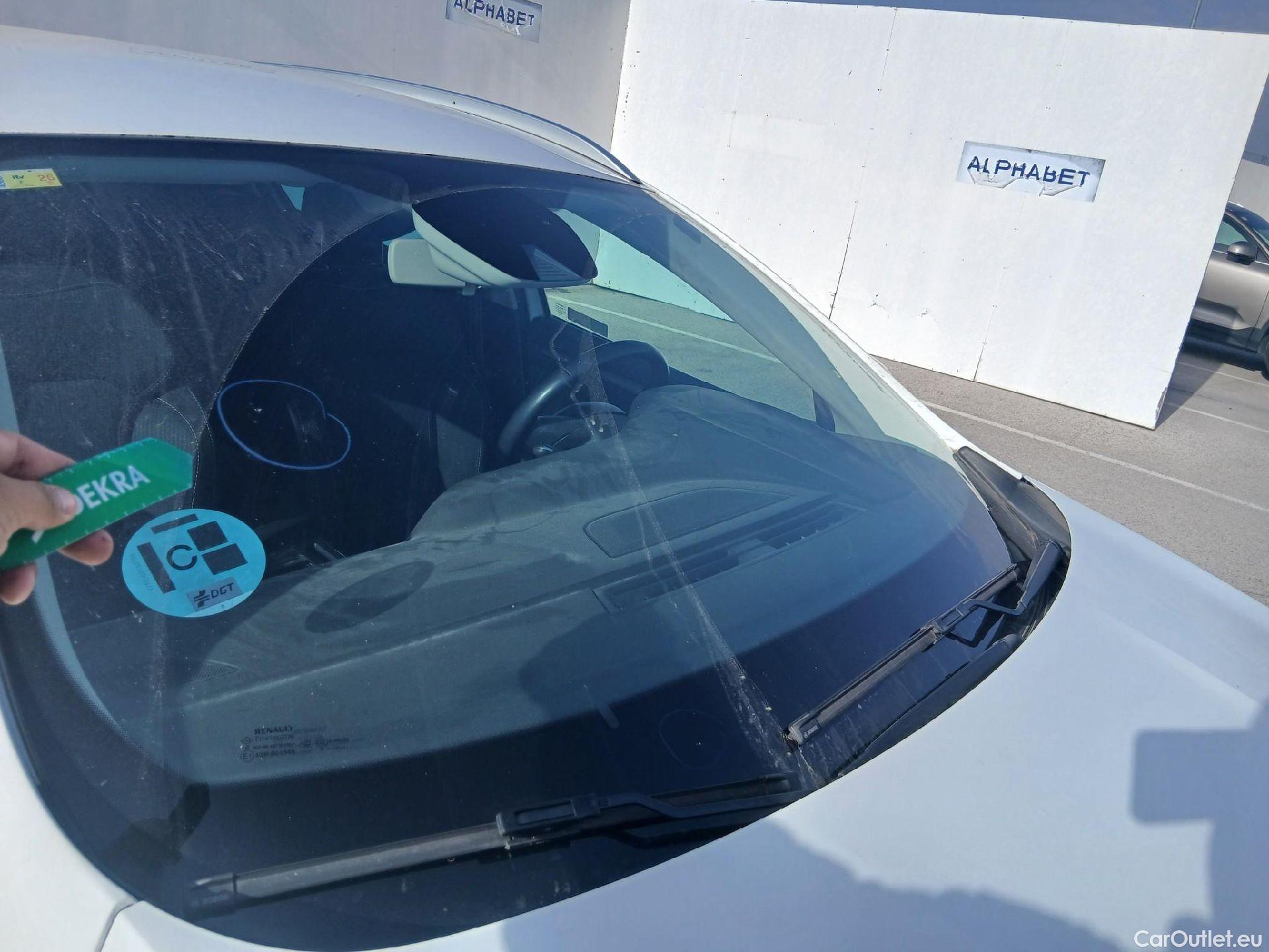  Renault  Megane RENAULT Mégane / 2015 / 5P / familiar Sp. Tourer Zen En. dCi 81kW (110CV) #11