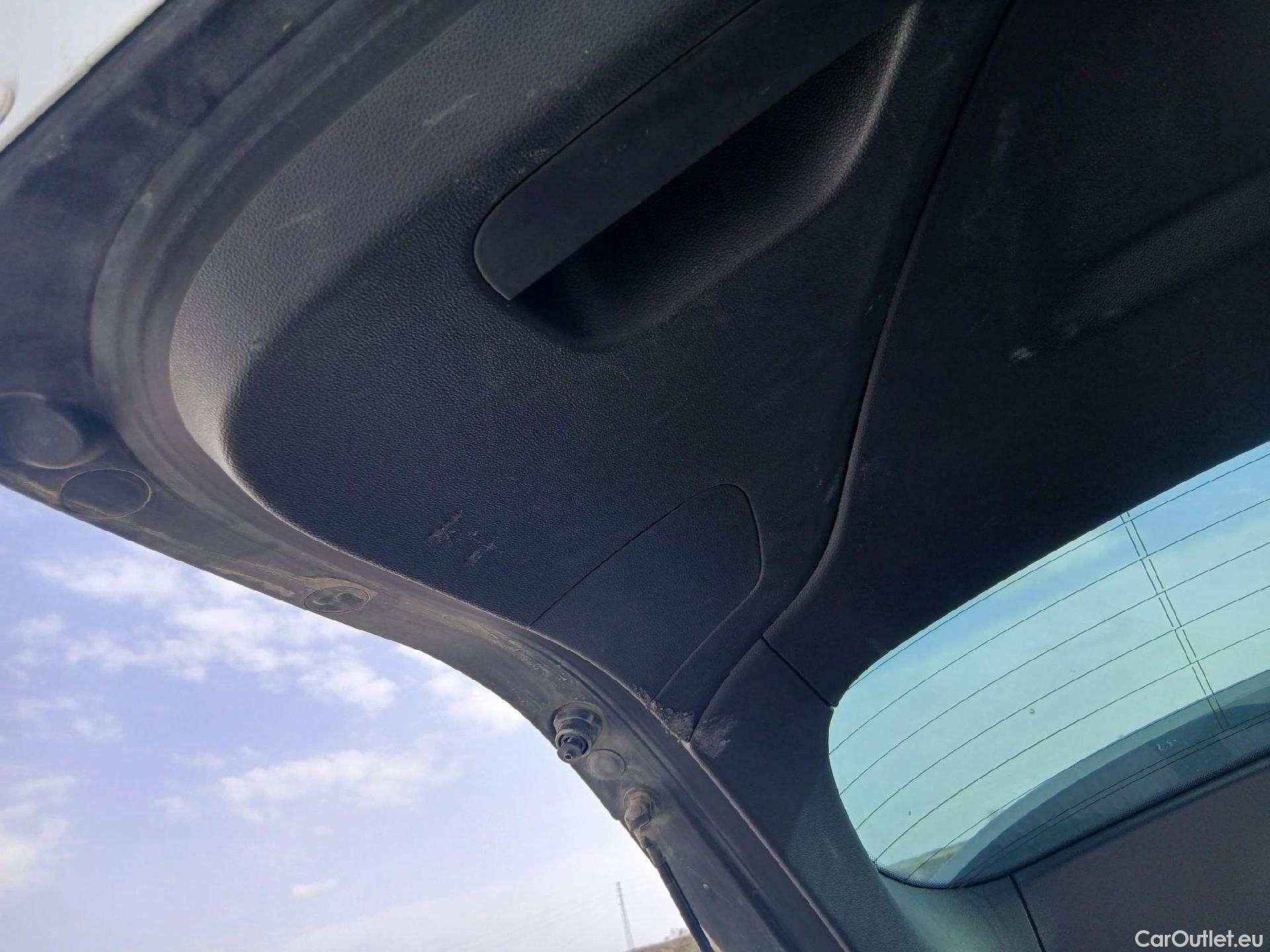  Renault  Megane RENAULT Mégane / 2015 / 5P / familiar Sp. Tourer Zen En. dCi 81kW (110CV) #2