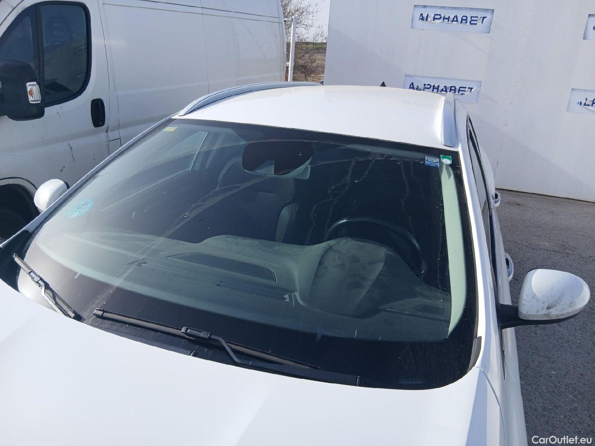  Renault  Megane RENAULT Mégane / 2015 / 5P / familiar Sp. Tourer Zen En. dCi 81kW (110CV) #12