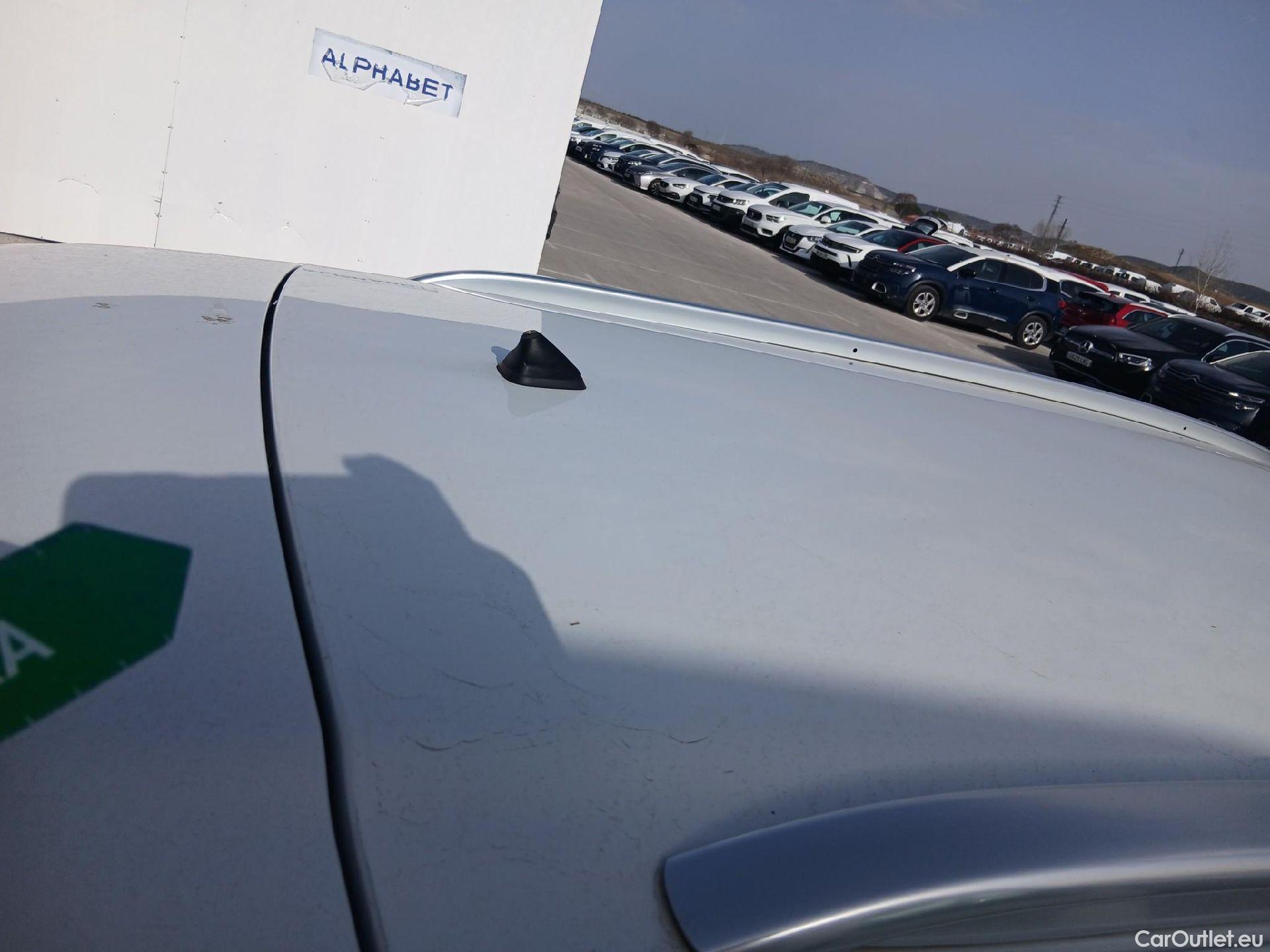  Renault  Megane RENAULT Mégane / 2015 / 5P / familiar Sp. Tourer Zen En. dCi 81kW (110CV) #40