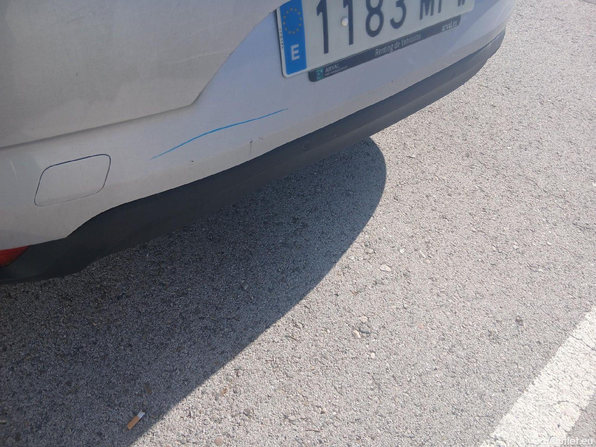  Renault  Megane RENAULT Mégane / 2020 / 5P / berlina con portón Equilibre Blue dCi 85 kW (115CV)-SS #18