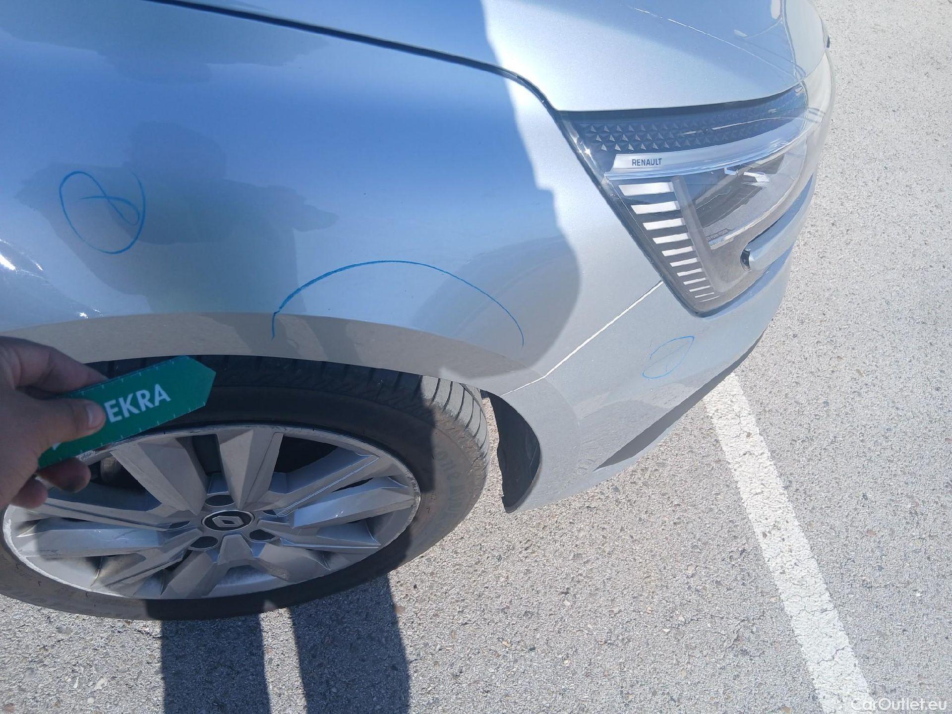  Renault  Megane RENAULT Mégane / 2020 / 5P / berlina con portón Equilibre Blue dCi 85 kW (115CV)-SS #29