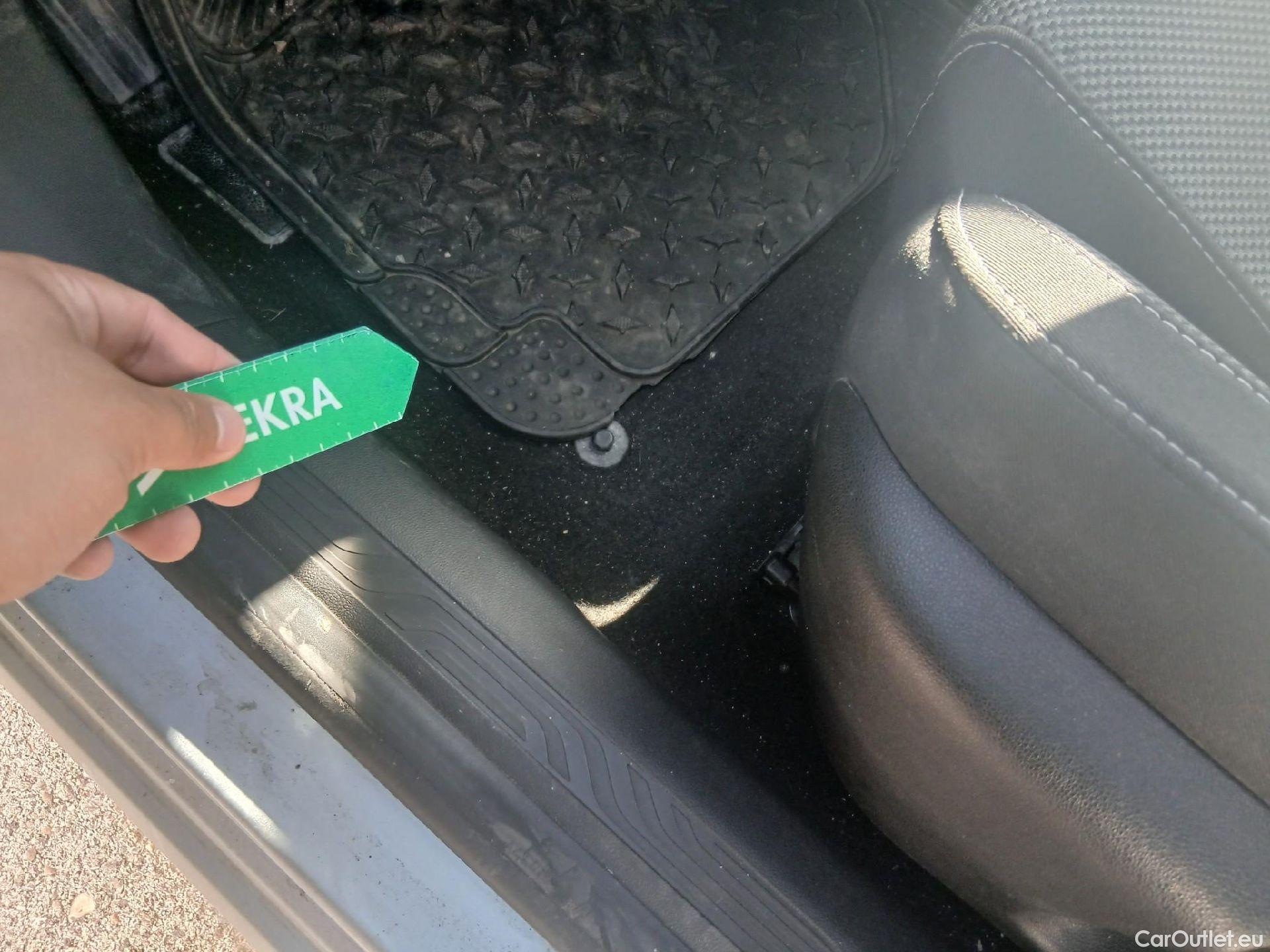  Renault  Megane RENAULT Mégane / 2020 / 5P / berlina con portón Equilibre Blue dCi 85 kW (115CV)-SS #2