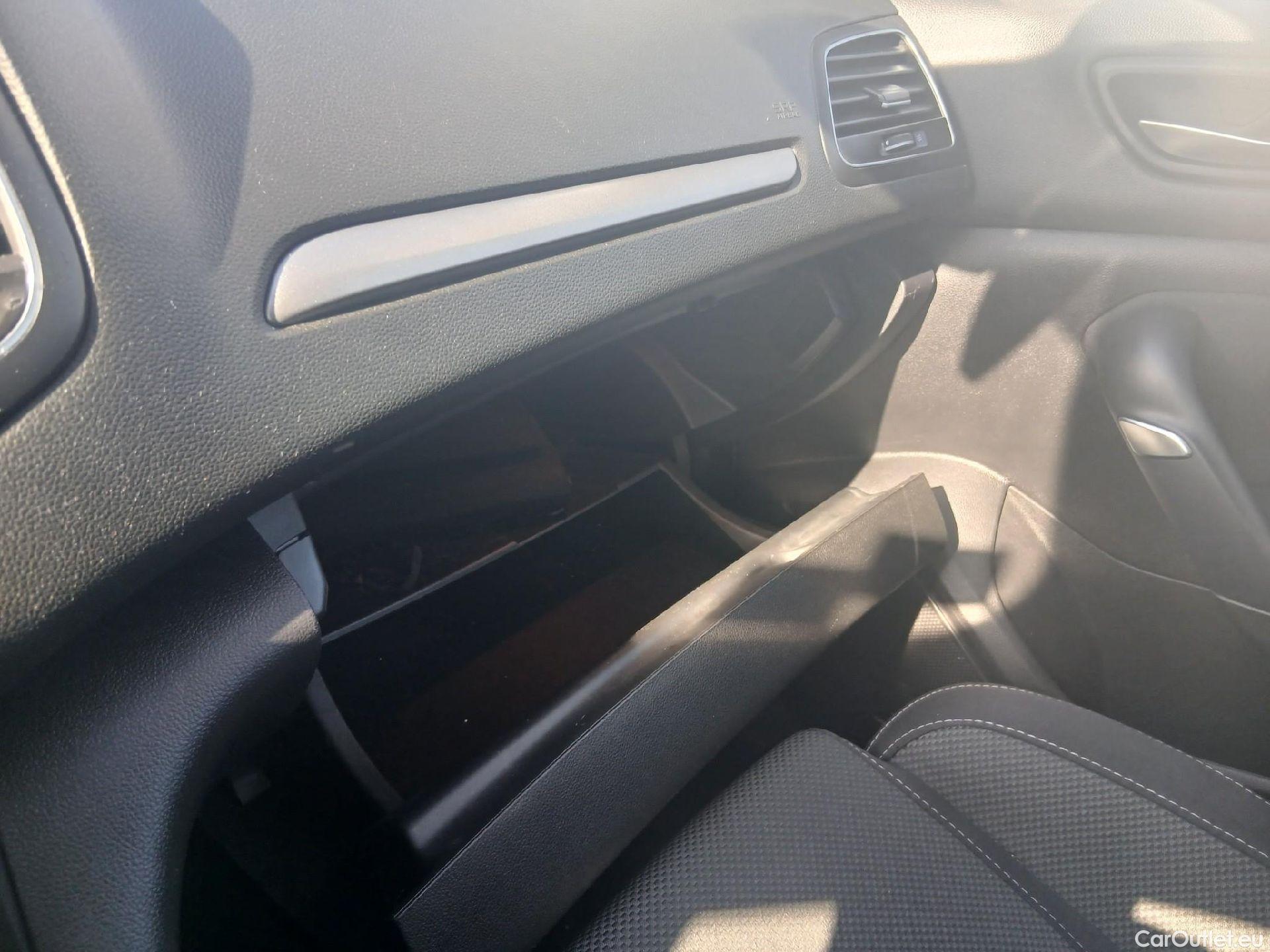  Renault  Megane RENAULT Mégane / 2020 / 5P / berlina con portón Equilibre Blue dCi 85 kW (115CV)-SS #1