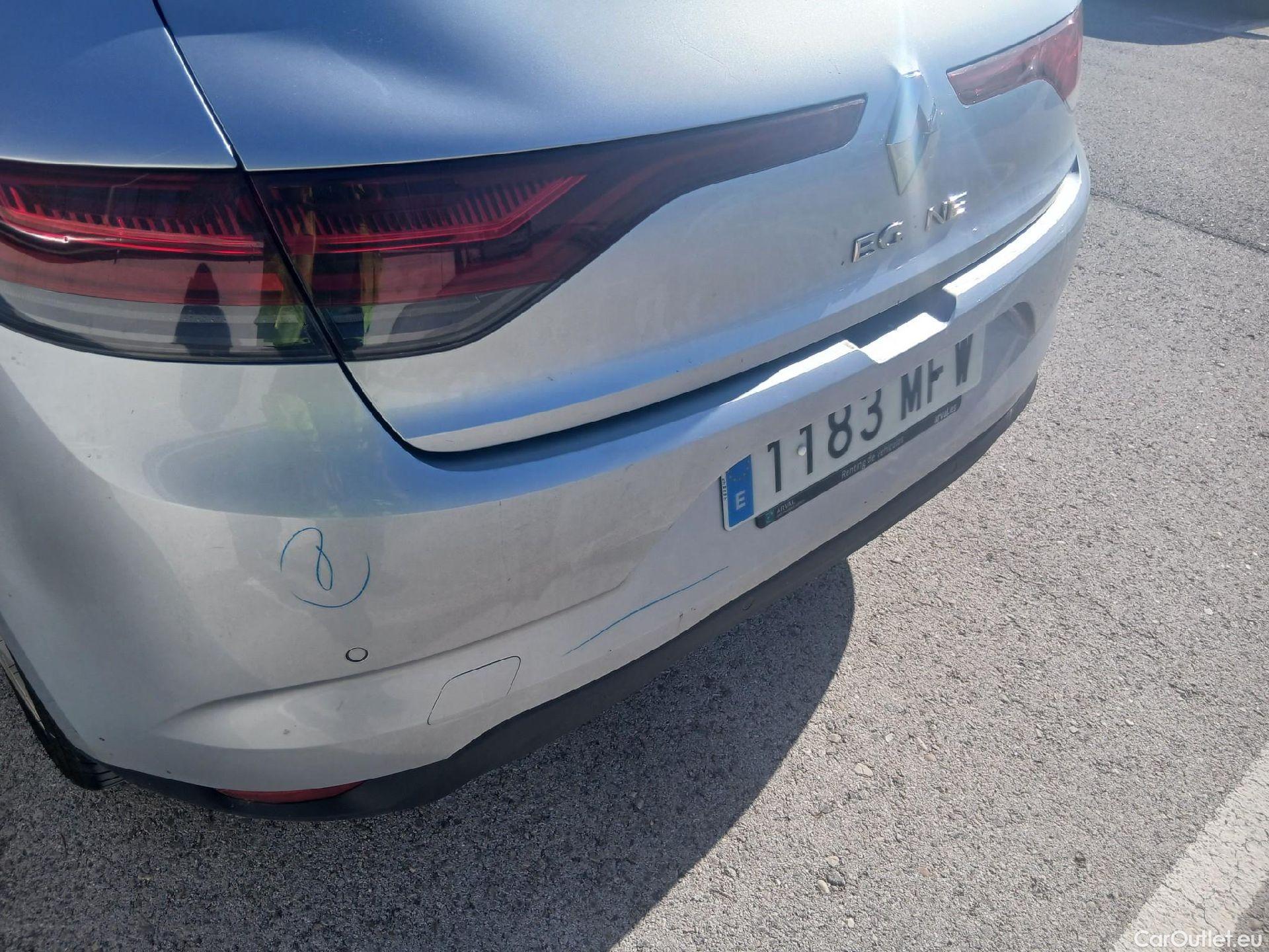  Renault  Megane RENAULT Mégane / 2020 / 5P / berlina con portón Equilibre Blue dCi 85 kW (115CV)-SS #15