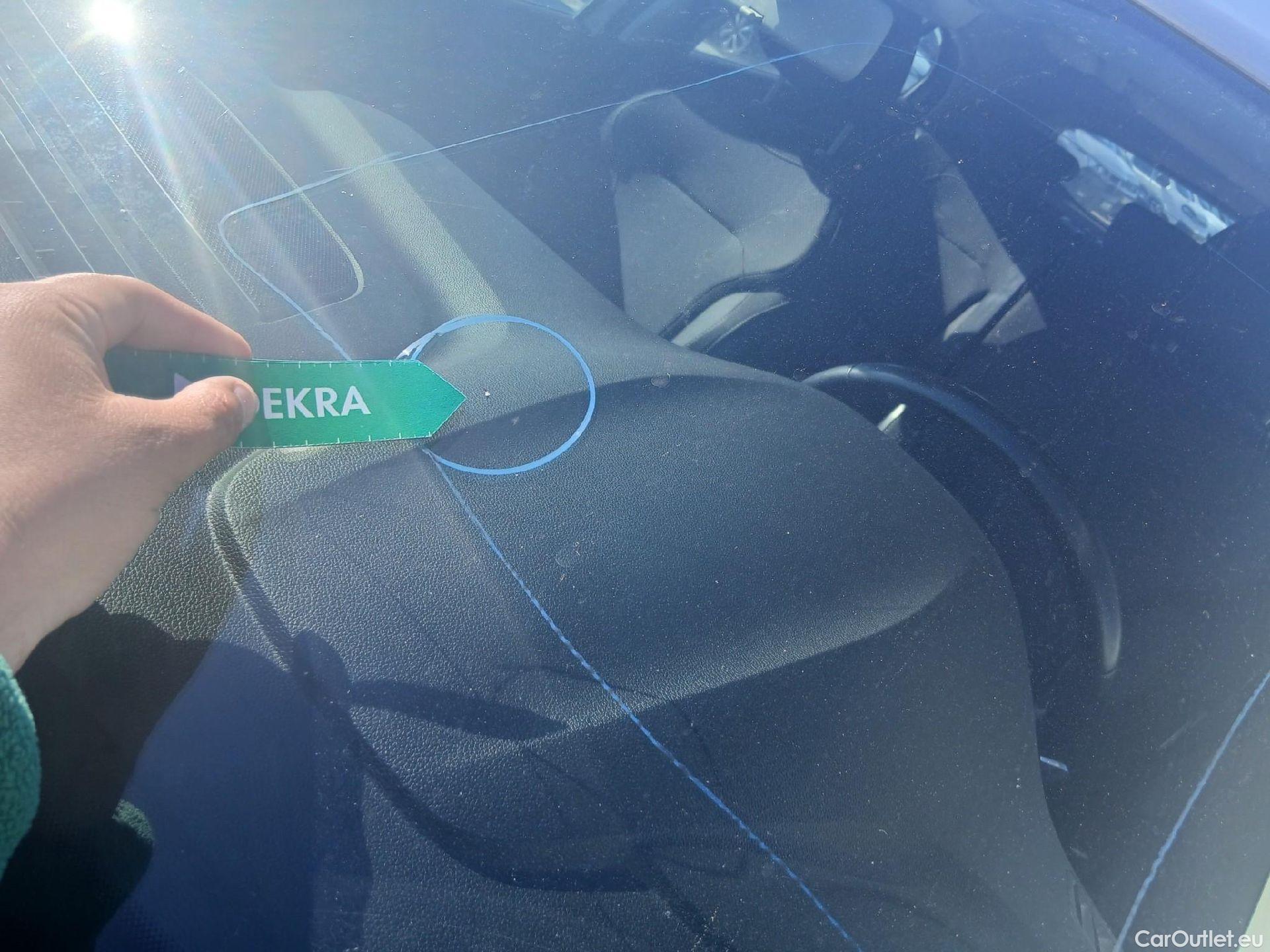  Renault  Megane RENAULT Mégane / 2020 / 5P / berlina con portón Equilibre Blue dCi 85 kW (115CV)-SS #9