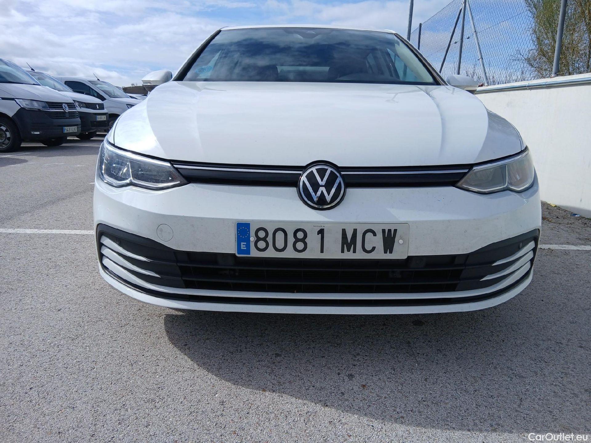  Volkswagen  Golf  VIII Berlina Life 2.0 TDI 115CV MT6 E6d #5