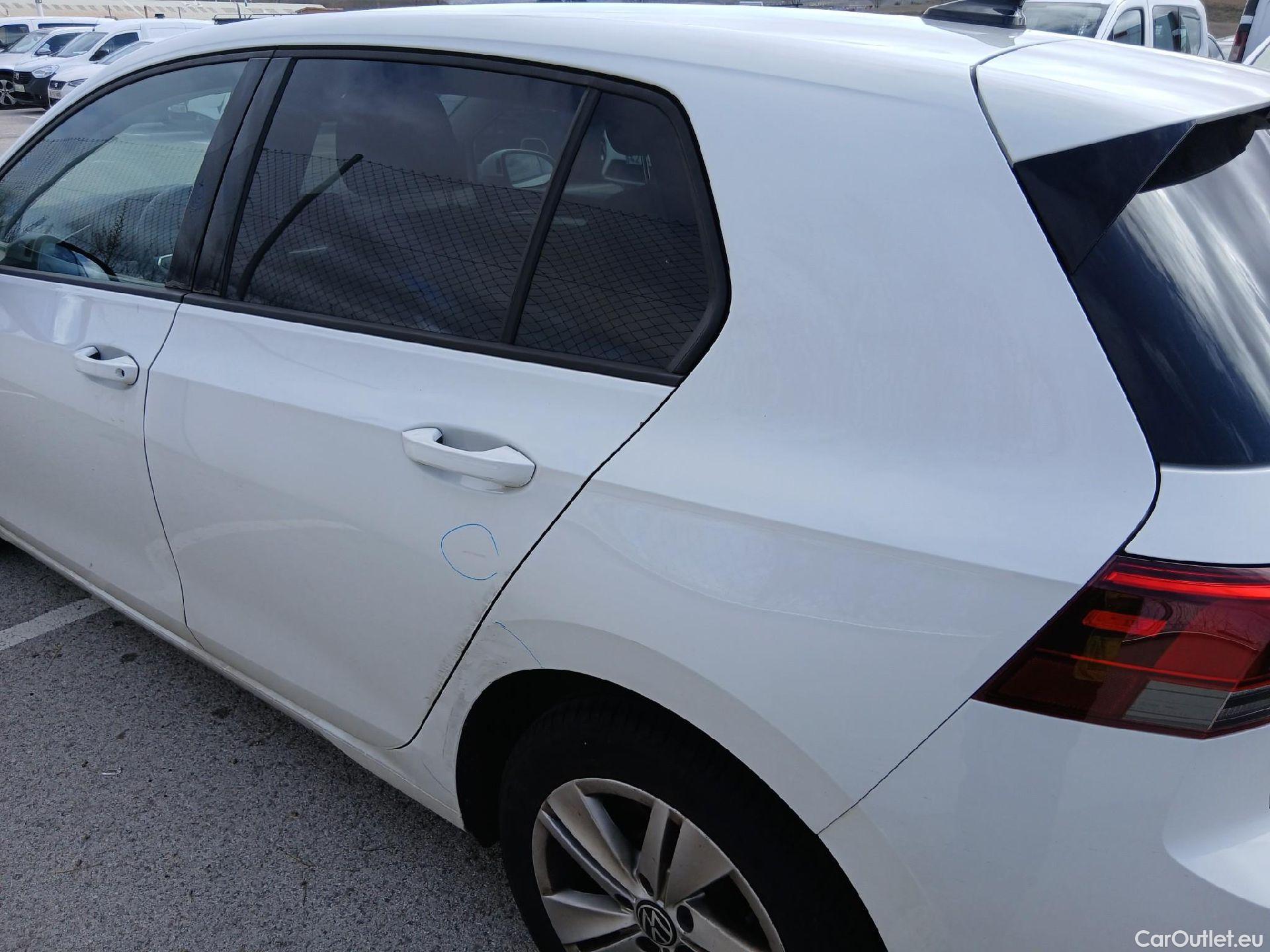  Volkswagen  Golf  VIII Berlina Life 2.0 TDI 115CV MT6 E6d #17