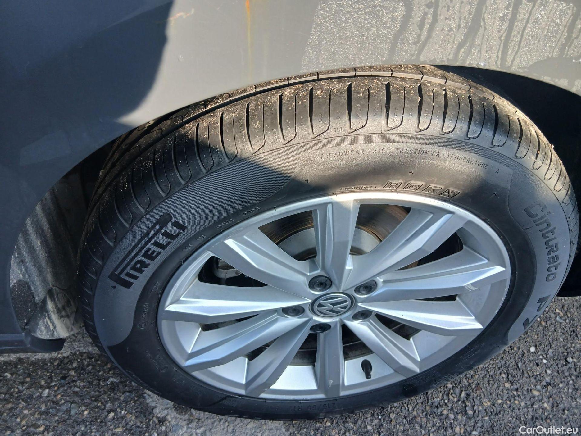  Volkswagen  Passat VOLKSWAGEN  / 2014 / 4P / sedán Advance 2.0 TDI 110kW (150CV) #9