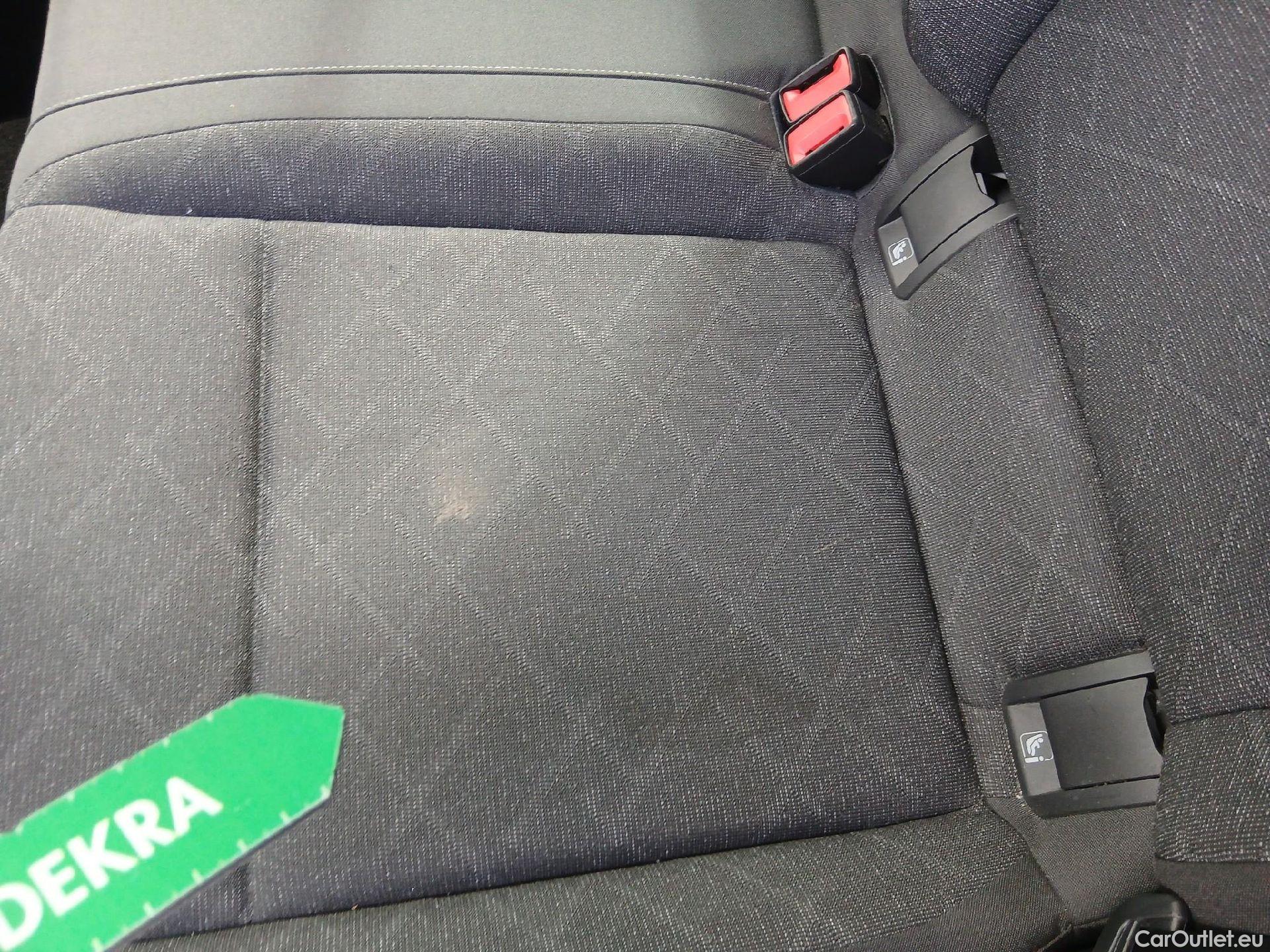  Volkswagen  Golf  VIII Berlina Life 2.0 TDI 115CV MT6 E6d #15