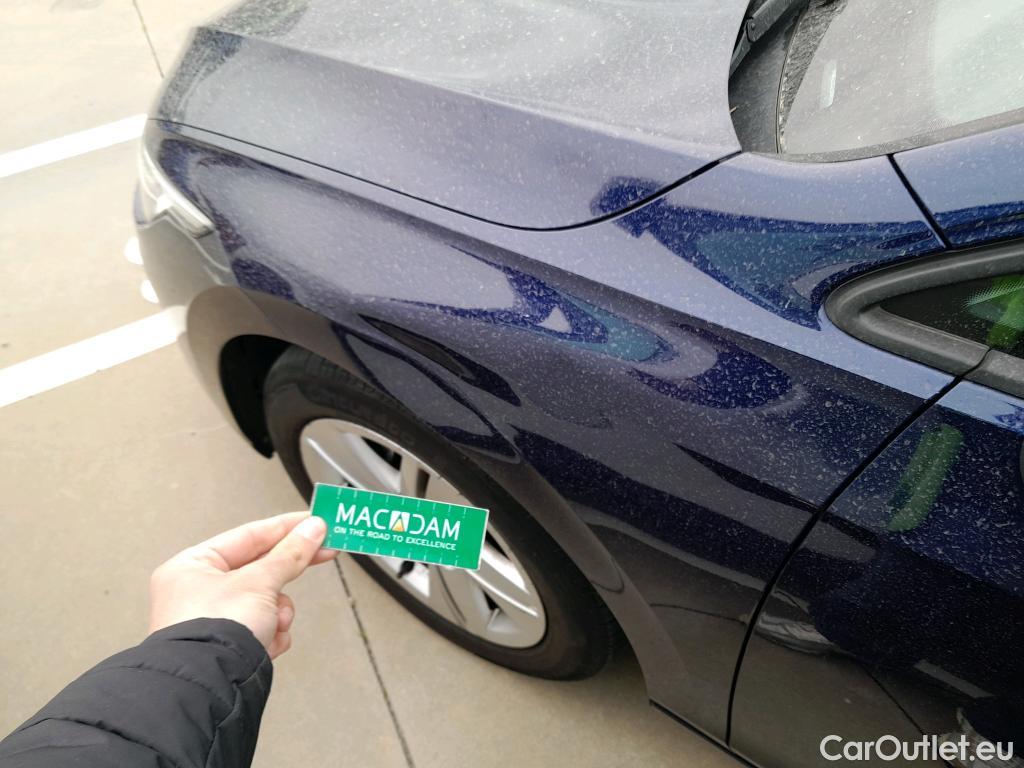  Volkswagen  Golf  VOLKSWAGEN / 2020 / 5P / berlina con portón 2.0 TDI 85kW (115CV) #3