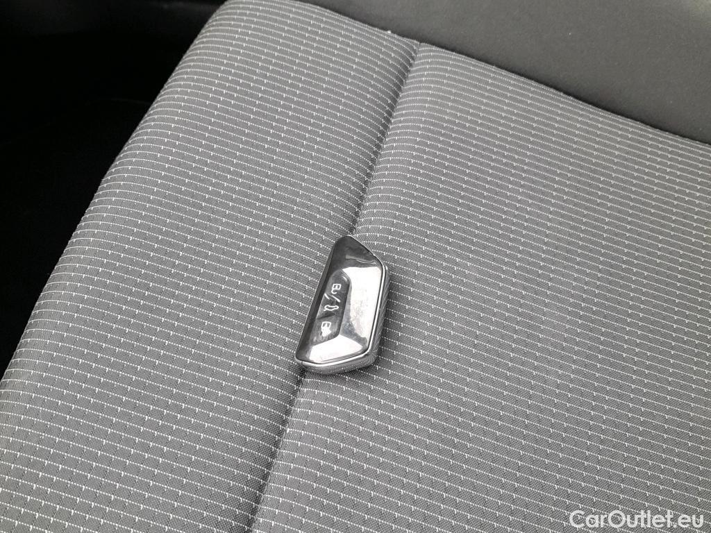  Volkswagen  Golf  VOLKSWAGEN / 2020 / 5P / berlina con portón 2.0 TDI 85kW (115CV) #1