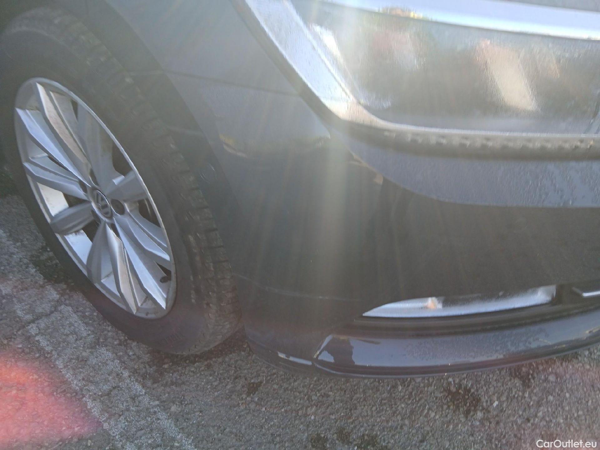  Volkswagen  Passat VOLKSWAGEN  / 2014 / 4P / sedán Advance 2.0 TDI 110kW (150CV) #2