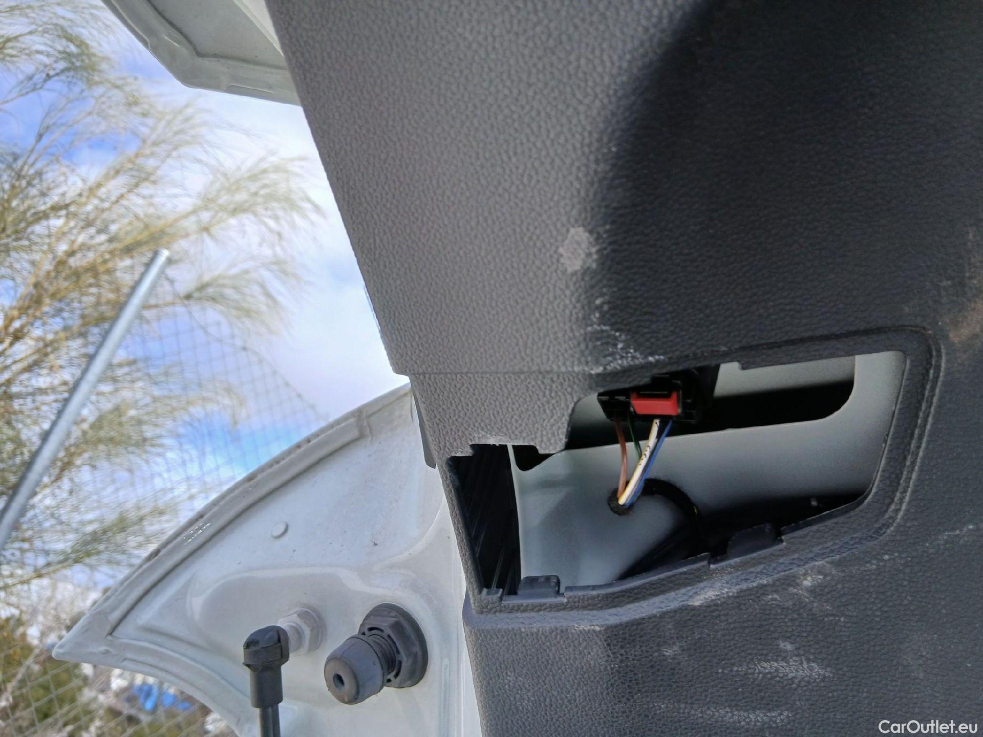  Volkswagen  Golf  VIII Berlina Life 2.0 TDI 115CV MT6 E6d #25