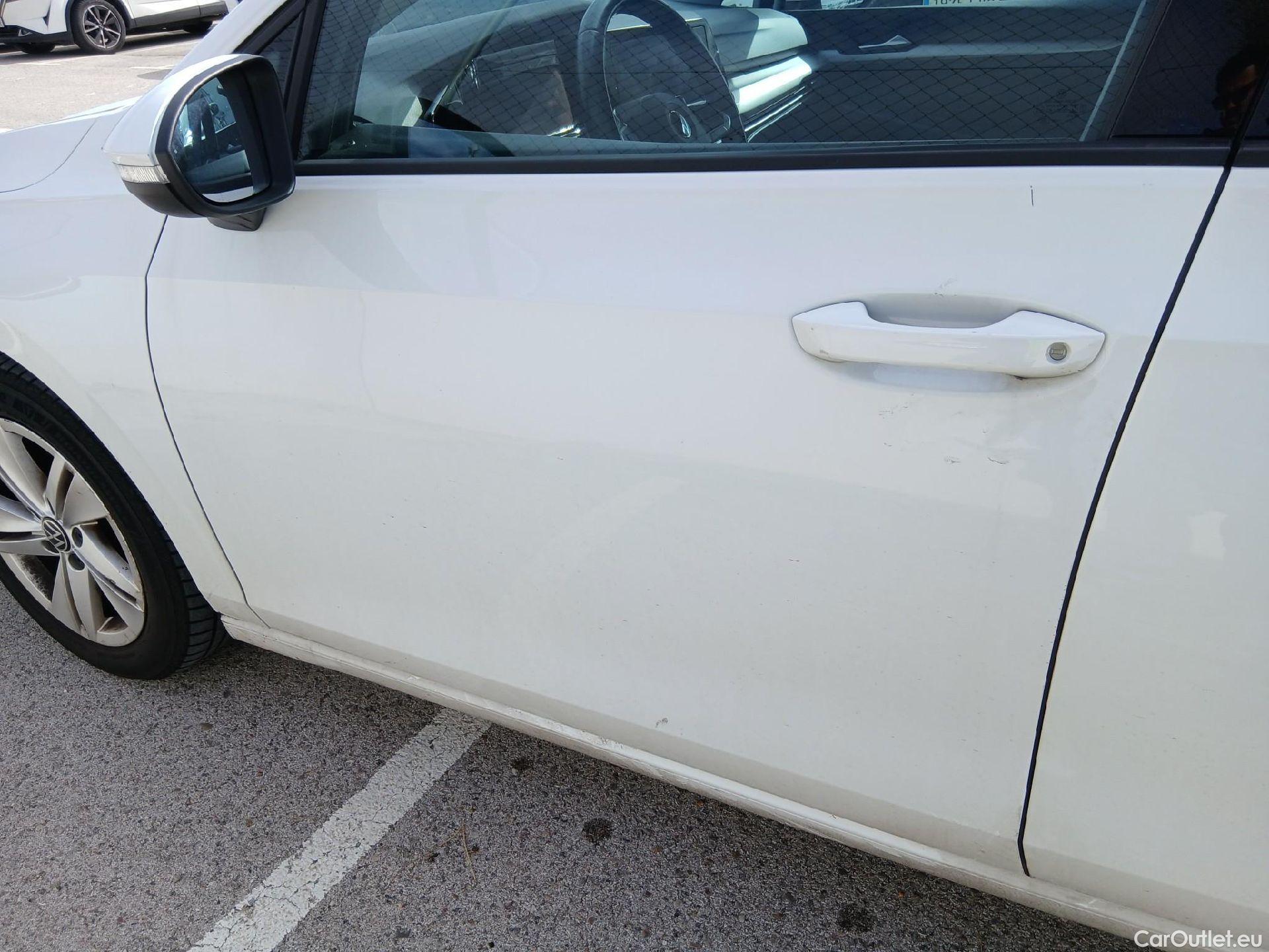  Volkswagen  Golf  VIII Berlina Life 2.0 TDI 115CV MT6 E6d #12