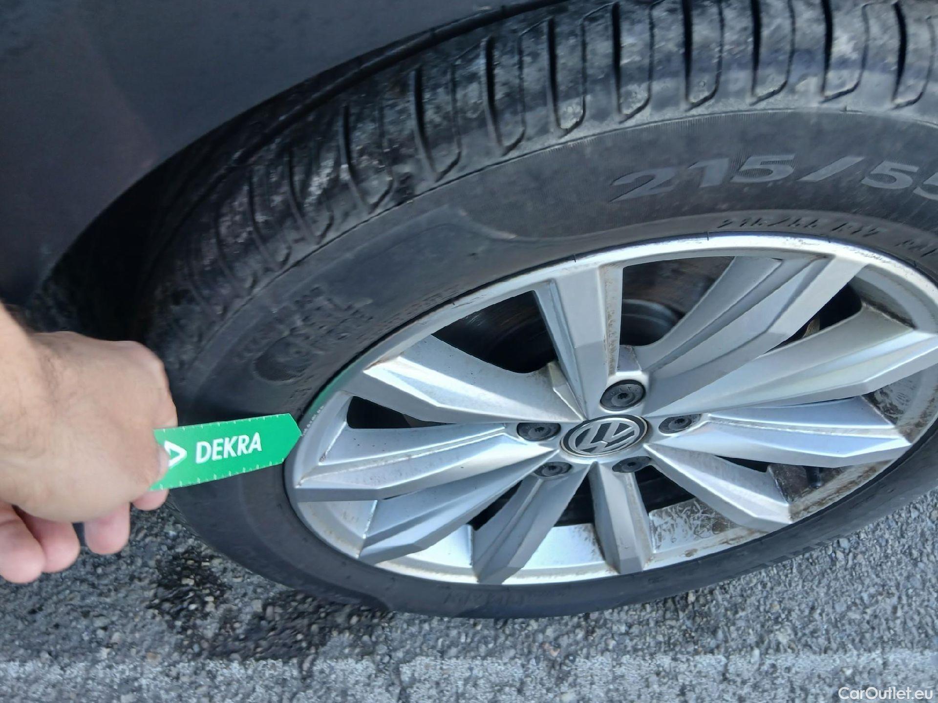  Volkswagen  Passat VOLKSWAGEN  / 2014 / 4P / sedán Advance 2.0 TDI 110kW (150CV) #21