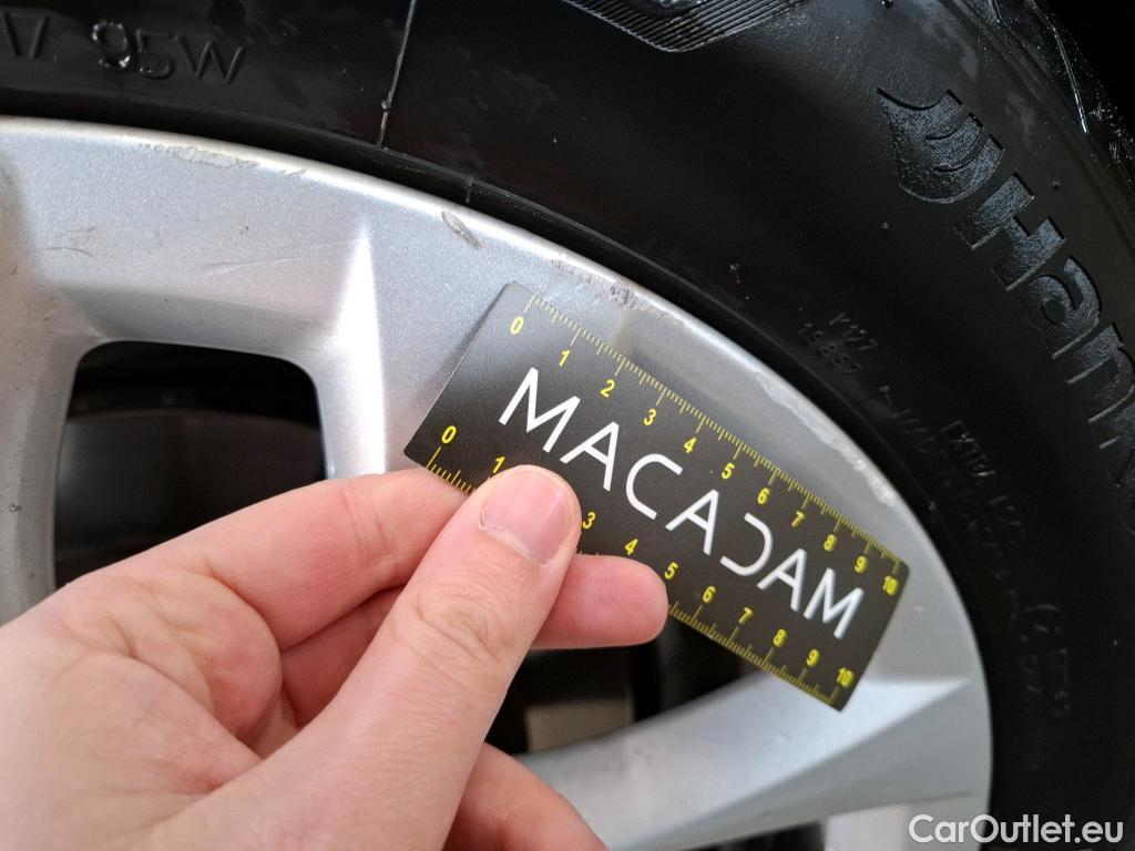  Bmw  Serie 2 BMW  Active Tourer  2018  5P  monospace 225xe Business Design Auto #17