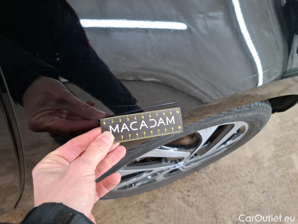  Bmw  I3  BMW / 2017 / 5P / Berline 120 Ah Edition Windmill Suite(SP) #8