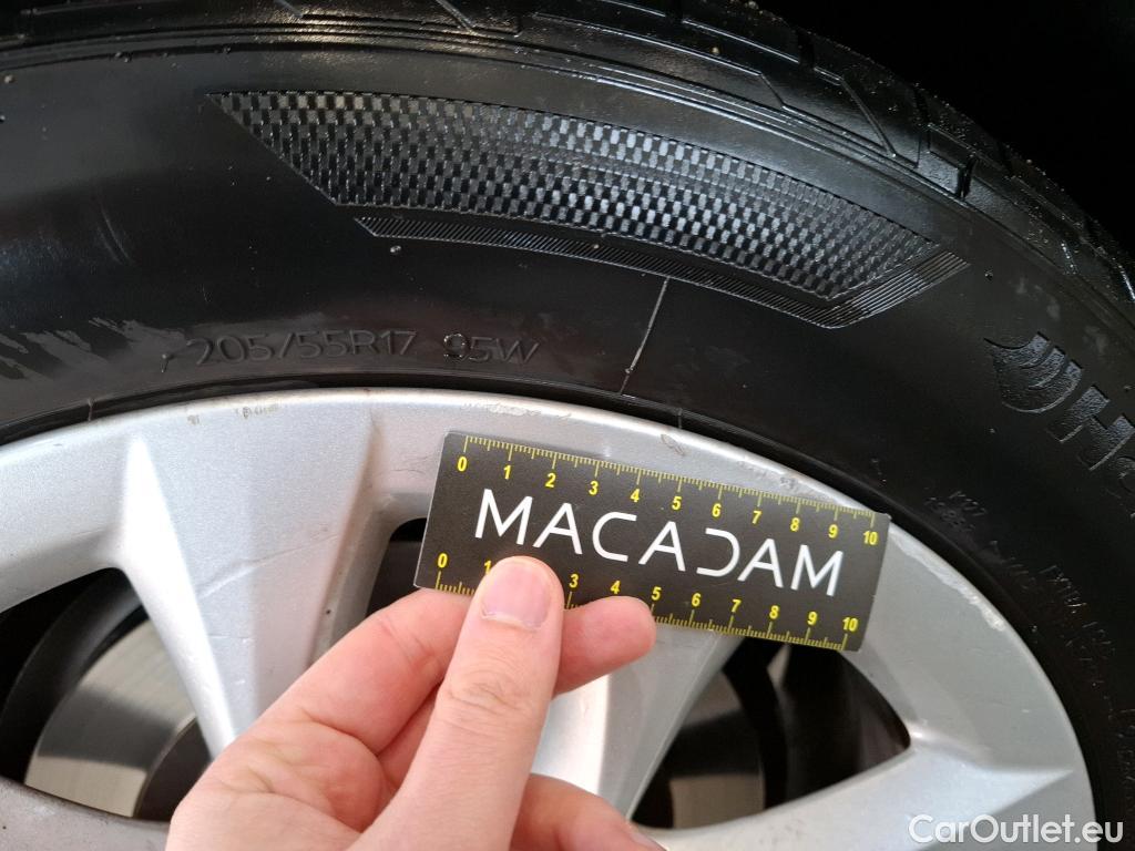  Bmw  Serie 2 BMW  Active Tourer  2018  5P  monospace 225xe Business Design Auto #18