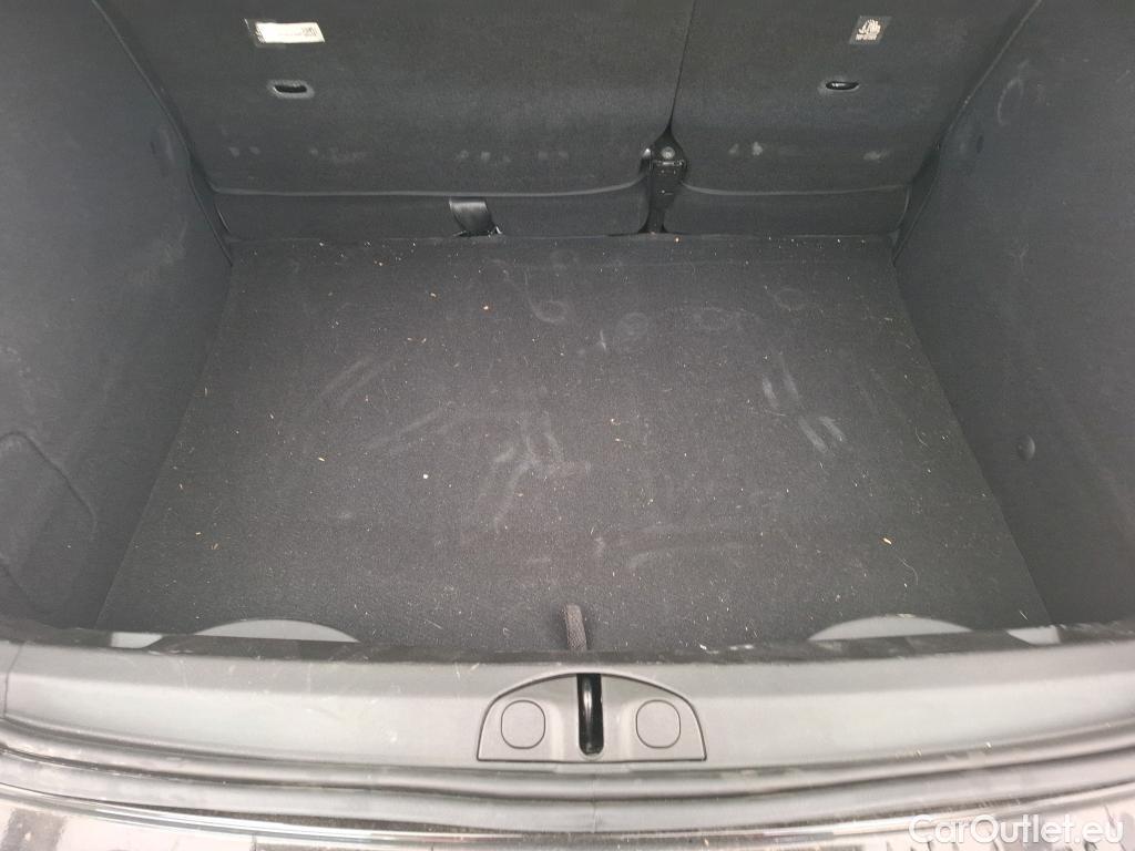  Fiat  500 FIAT X / 2018 / 5P / SUV 1.5 MHEV FFLY 130ch DCT7 P Con Sty Tec CD FI 150 #6