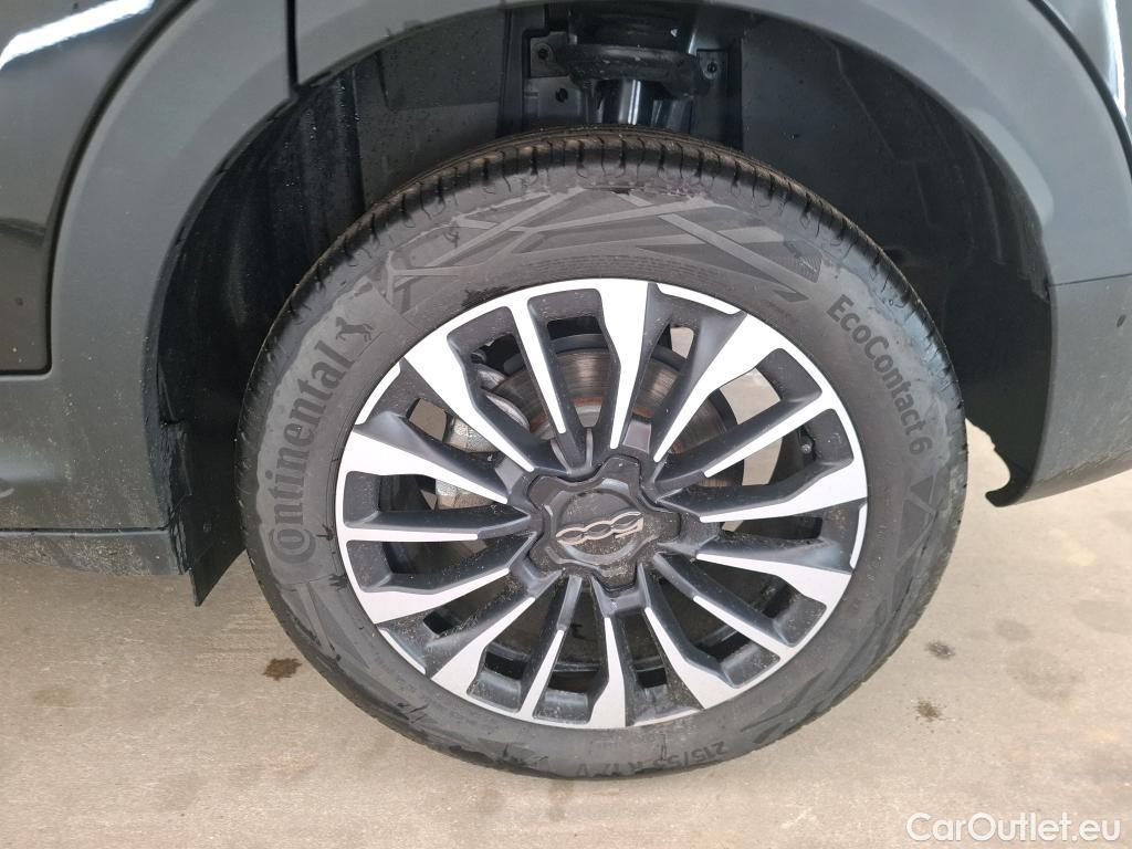  Fiat  500 FIAT X / 2018 / 5P / SUV 1.5 MHEV FFLY 130ch DCT7 P Con Sty Tec CD FI 150 #4