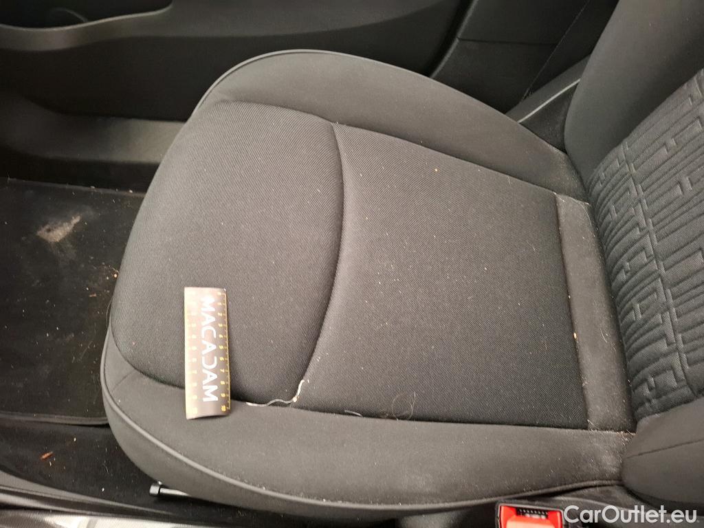  Fiat  500 FIAT X / 2018 / 5P / SUV 1.5 MHEV FFLY 130ch DCT7 P Con Sty Tec CD FI 150 #7