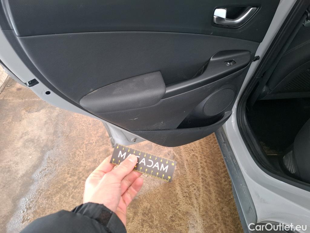  Hyundai  Konna HYUNDAI Kona / 2020 / 5P / SUV 1.6 HYBRID 141 EXECUTIVE HEV #38