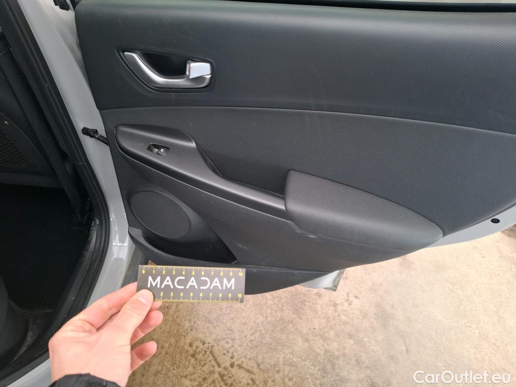  Hyundai  Konna HYUNDAI Kona / 2020 / 5P / SUV 1.6 HYBRID 141 EXECUTIVE HEV #40