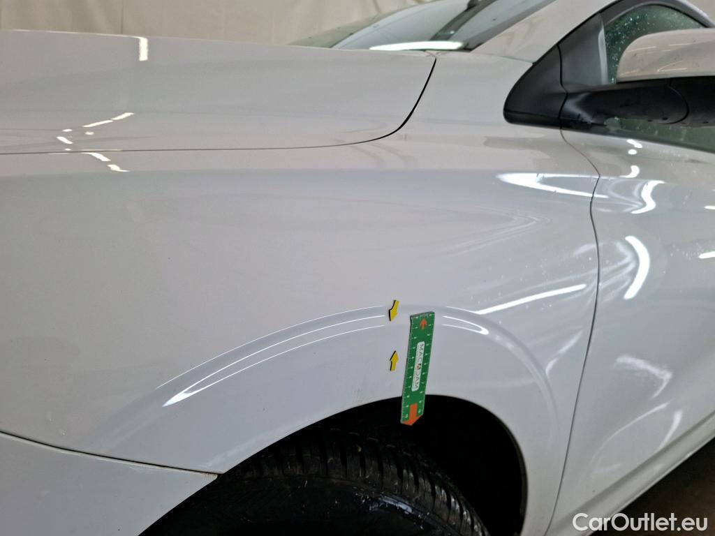  Land Rover  Discovery MG MG3 / 2024 / 5P / Berline 1.5L 195ch Hybrid+ Standard #3