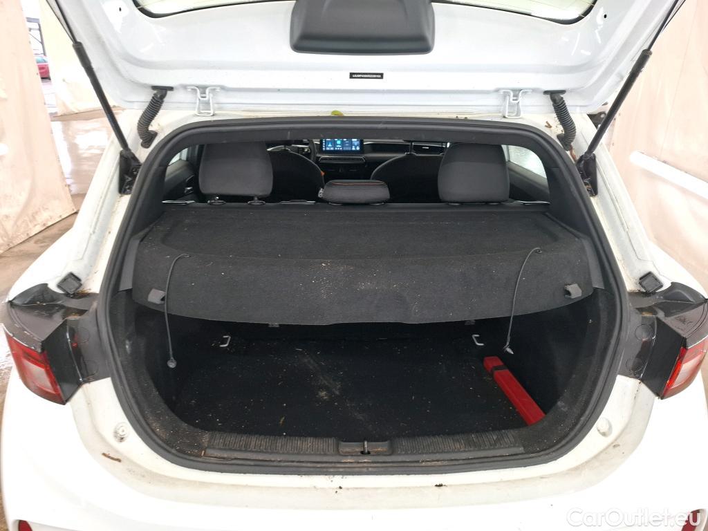  Land Rover  Discovery MG MG3 / 2024 / 5P / Berline 1.5L 195ch Hybrid+ Standard #16