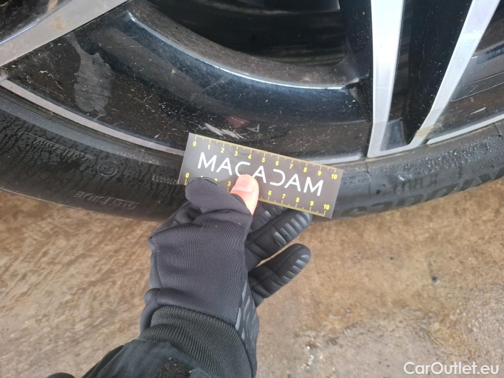  Mercedes  EQB MERCEDES-BENZ  / 2021 / 5P / SUV  250 + AMG Line #54