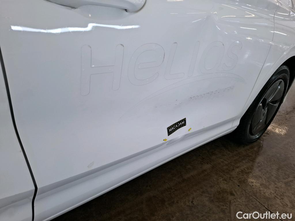  Land Rover  Discovery MG MG3 / 2024 / 5P / Berline 1.5L 195ch Hybrid+ Standard #1