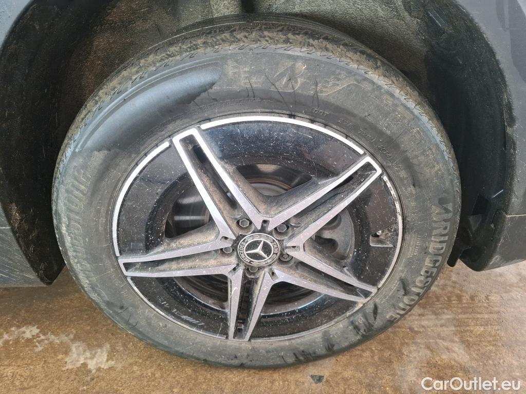  Mercedes  EQB MERCEDES-BENZ  / 2021 / 5P / SUV  250 + AMG Line #22