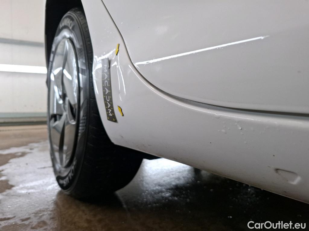  Land Rover  Discovery MG MG3 / 2024 / 5P / Berline 1.5L 195ch Hybrid+ Standard #11