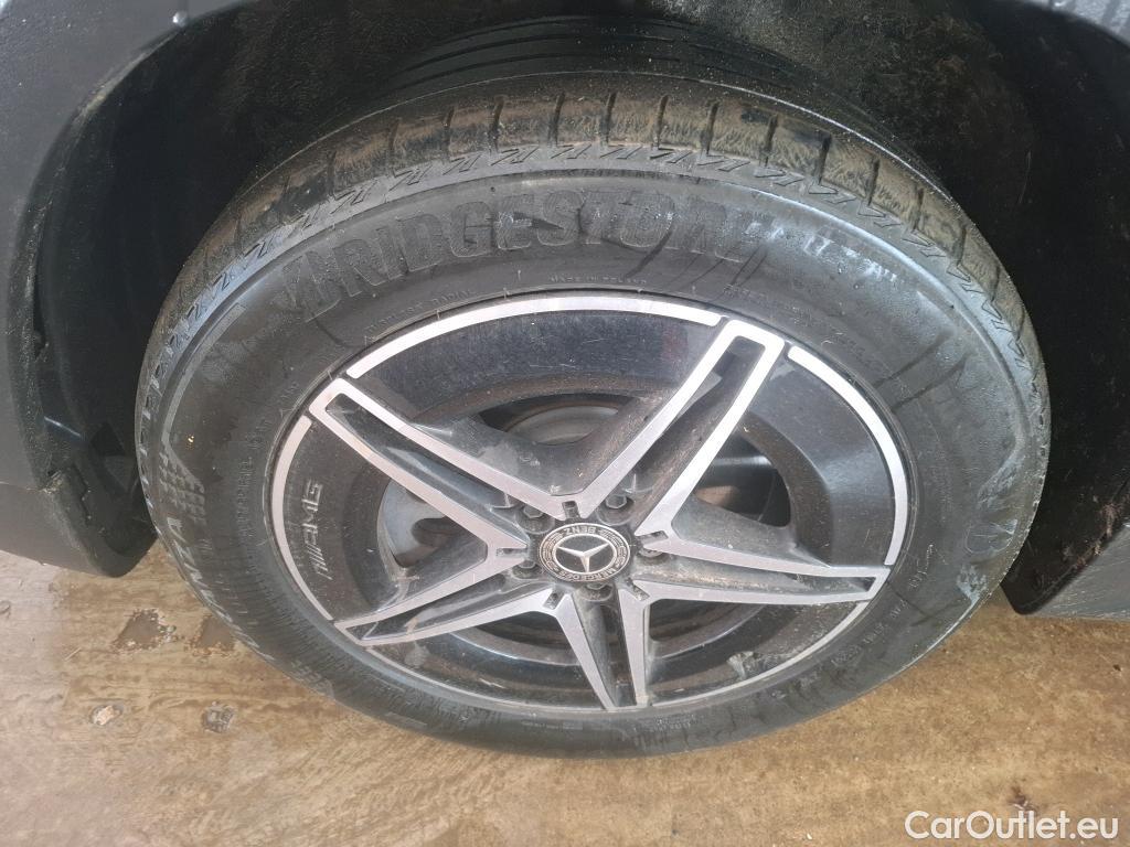  Mercedes  EQB MERCEDES-BENZ  / 2021 / 5P / SUV  250 + AMG Line #52