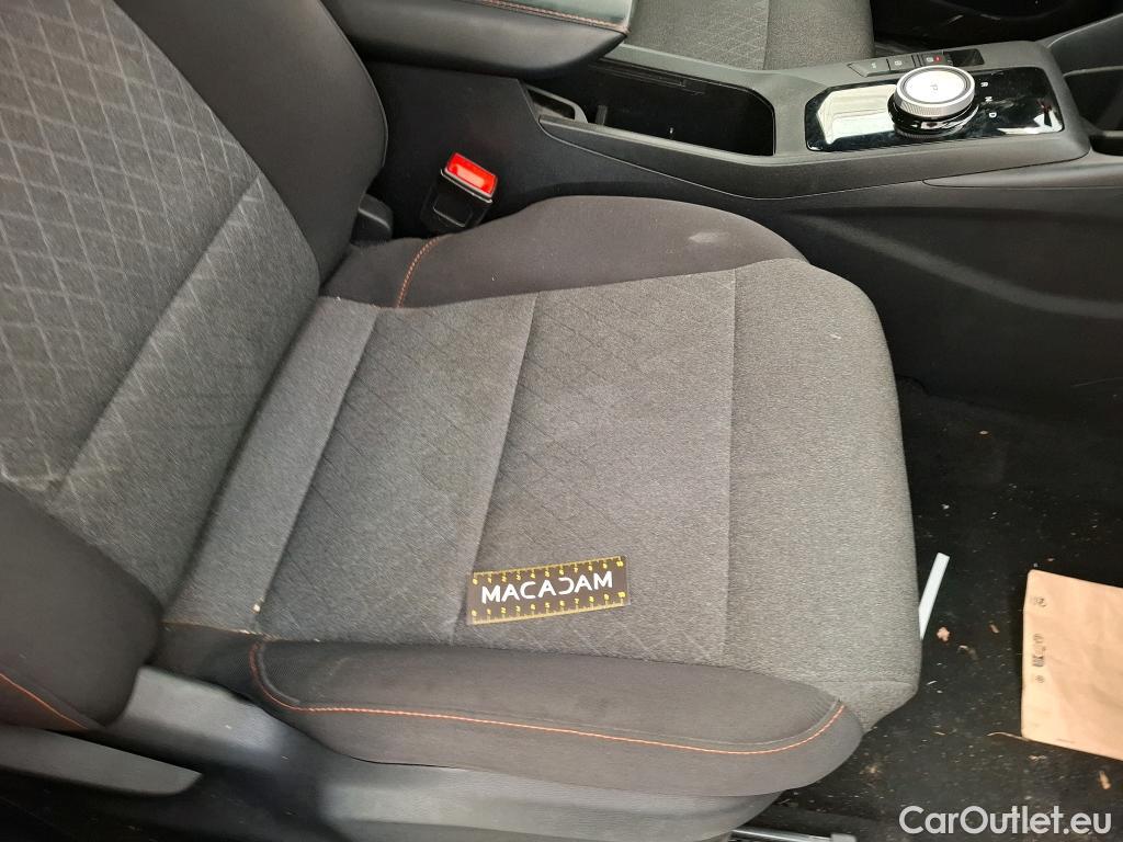  Land Rover  Discovery MG MG3 / 2024 / 5P / Berline 1.5L 195ch Hybrid+ Standard #22