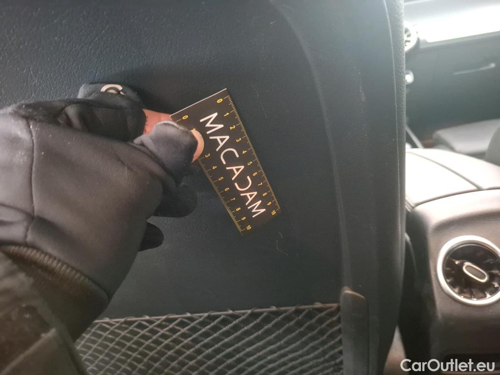  Mercedes  EQB MERCEDES-BENZ  / 2021 / 5P / SUV  250 + AMG Line #46