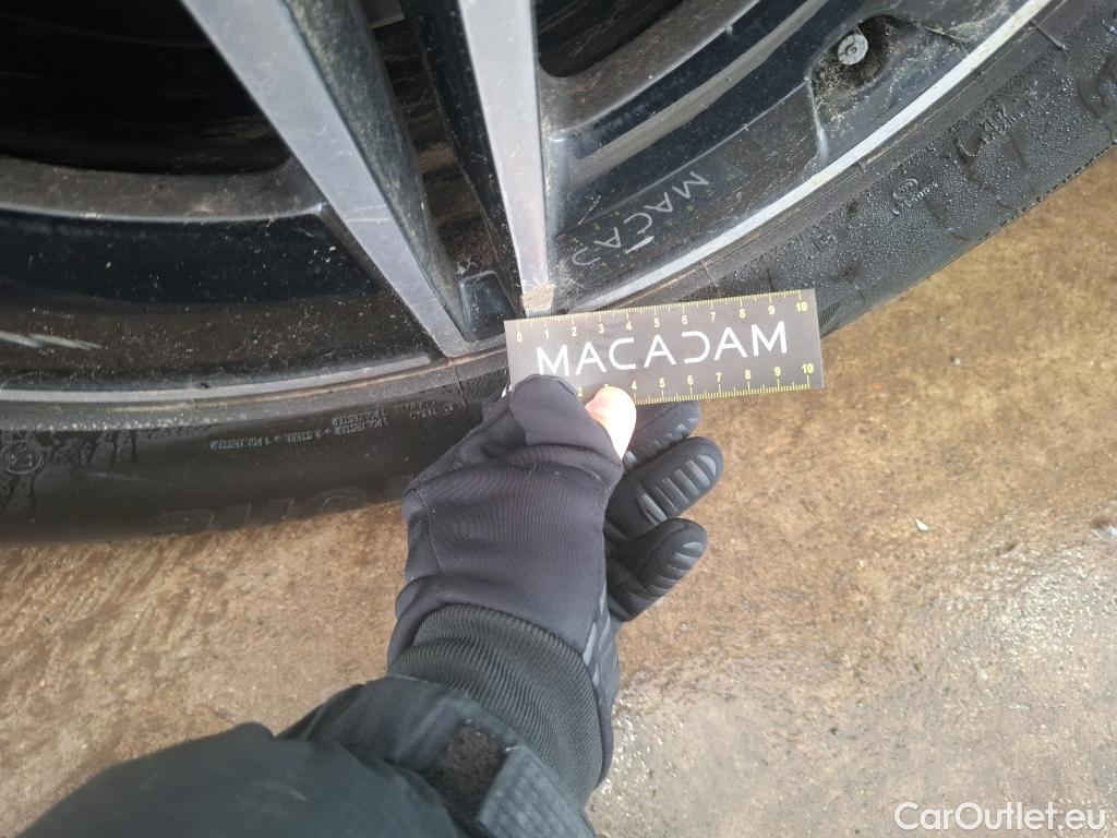  Mercedes  EQB MERCEDES-BENZ  / 2021 / 5P / SUV  250 + AMG Line #55