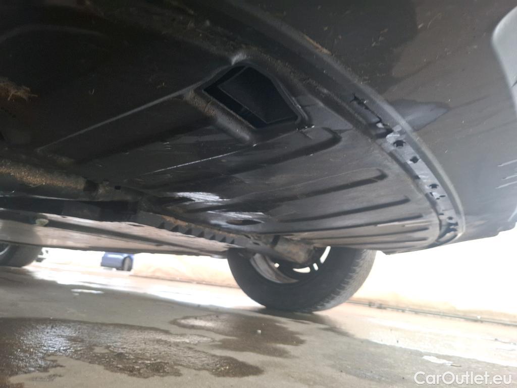  Mercedes  EQB MERCEDES-BENZ  / 2021 / 5P / SUV  250 + AMG Line #50