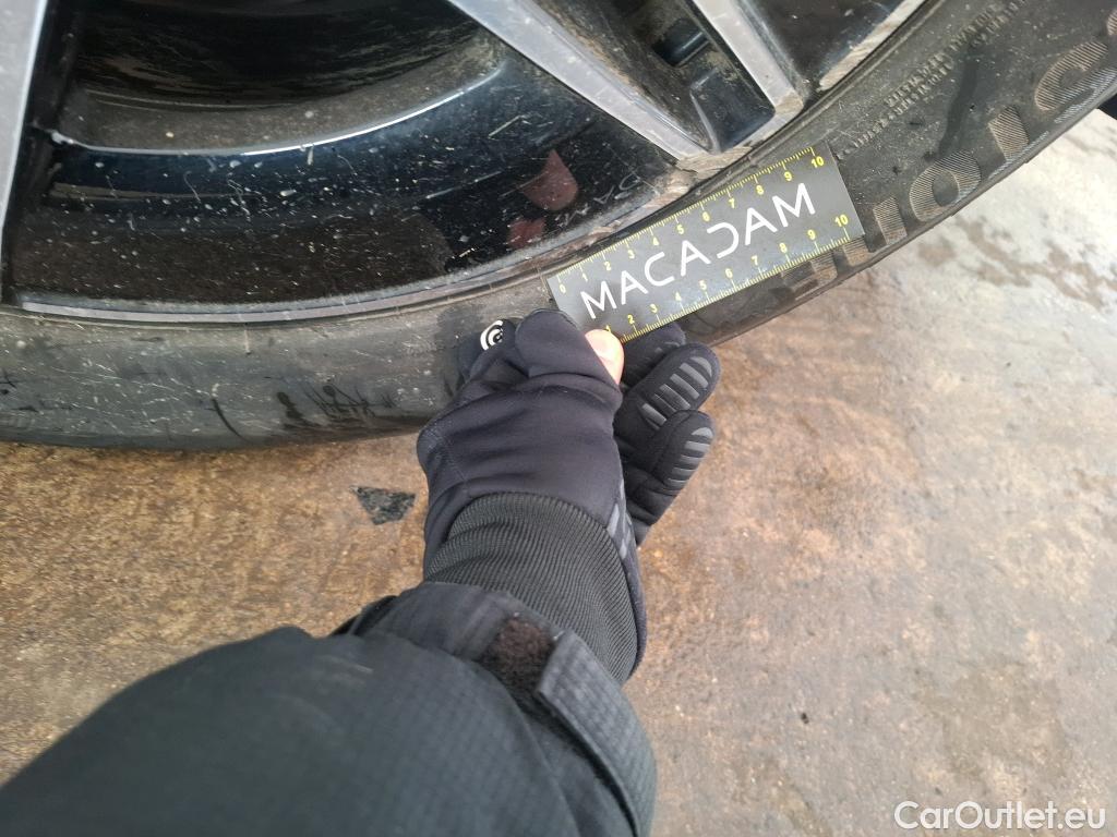  Mercedes  EQB MERCEDES-BENZ  / 2021 / 5P / SUV  250 + AMG Line #4