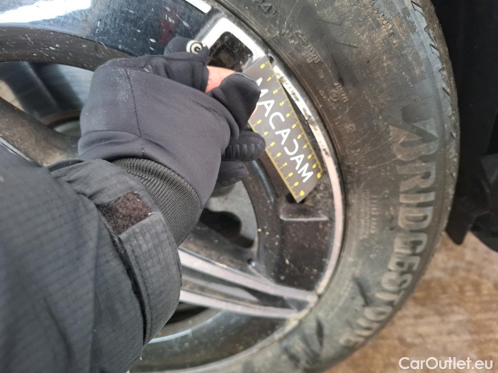  Mercedes  EQB MERCEDES-BENZ  / 2021 / 5P / SUV  250 + AMG Line #3