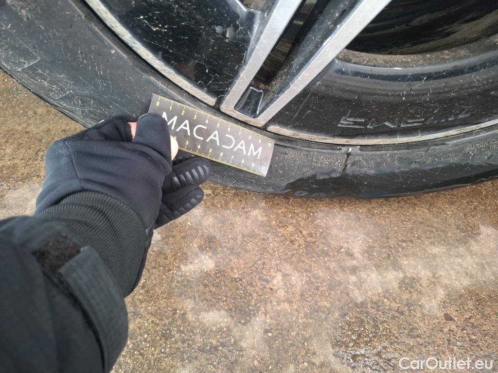  Mercedes  EQB MERCEDES-BENZ  / 2021 / 5P / SUV  250 + AMG Line #37