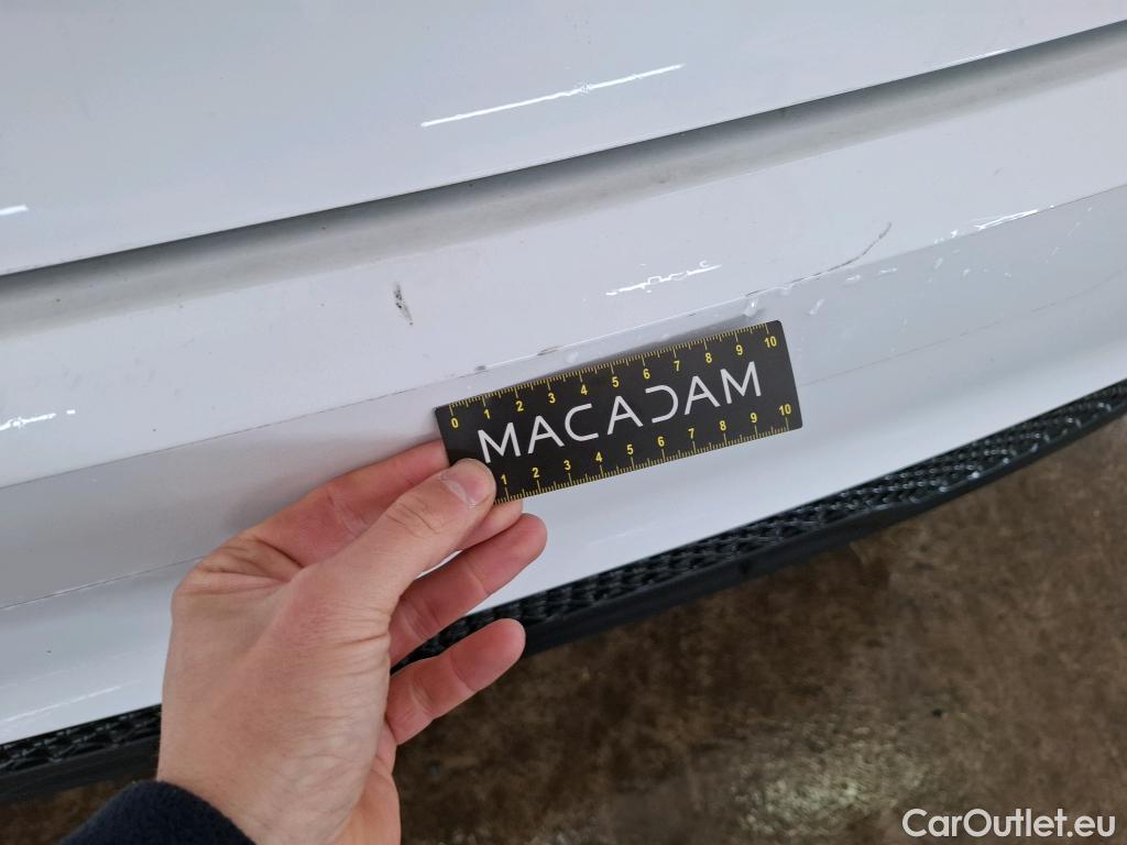  Land Rover  Discovery MG MG3 / 2024 / 5P / Berline 1.5L 195ch Hybrid+ Standard #40