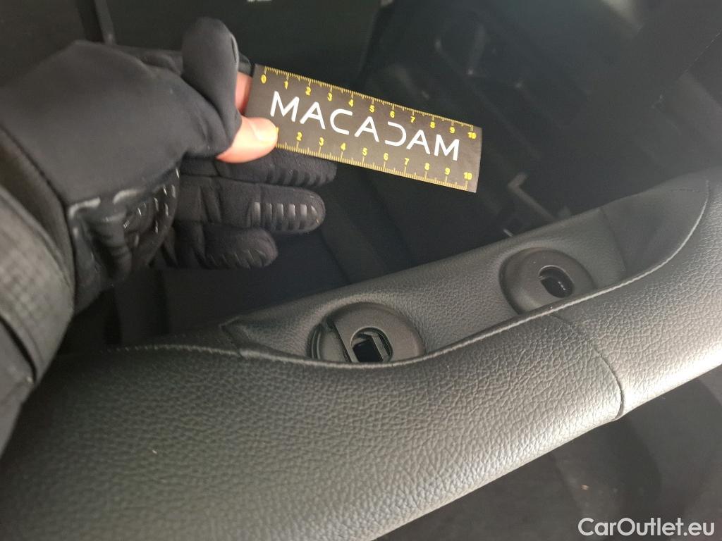  Mercedes  EQB MERCEDES-BENZ  / 2021 / 5P / SUV  250 + AMG Line #28