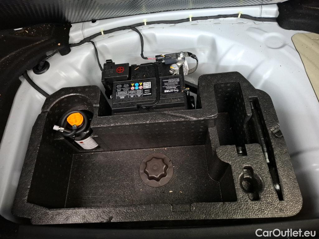  Land Rover  Discovery MG MG3 / 2024 / 5P / Berline 1.5L 195ch Hybrid+ Standard #17