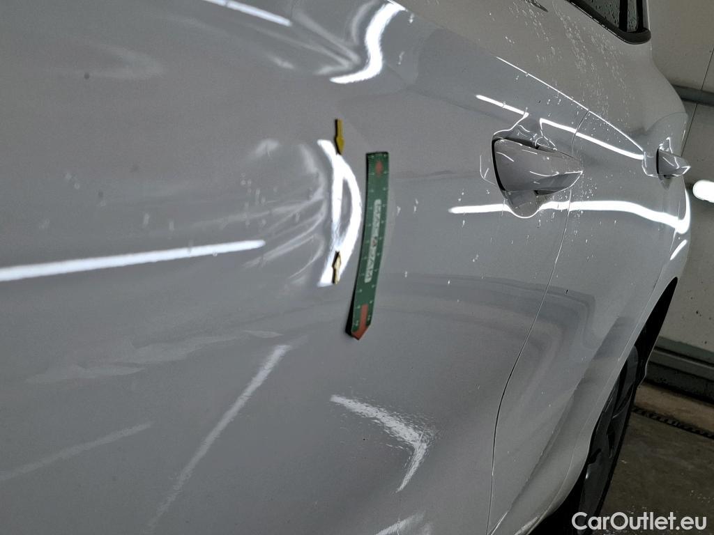  Land Rover  Discovery MG MG3 / 2024 / 5P / Berline 1.5L 195ch Hybrid+ Standard #2