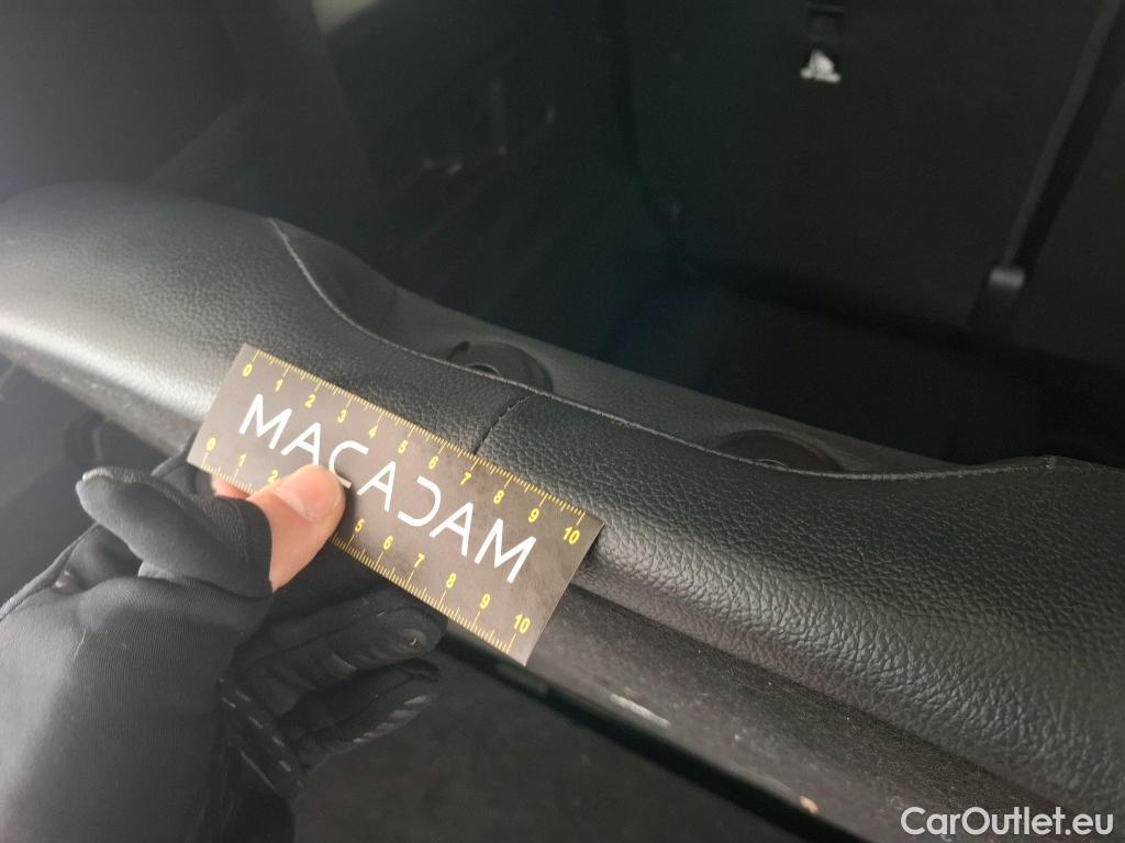  Mercedes  EQB MERCEDES-BENZ  / 2021 / 5P / SUV  250 + AMG Line #26