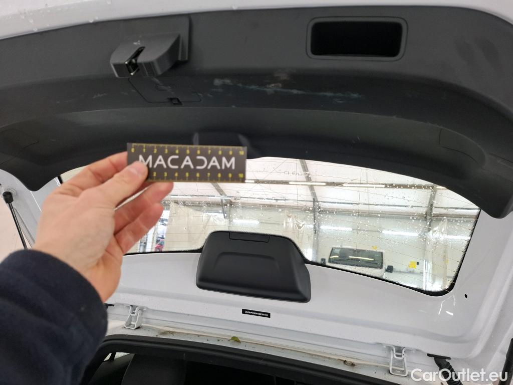  Land Rover  Discovery MG MG3 / 2024 / 5P / Berline 1.5L 195ch Hybrid+ Standard #18